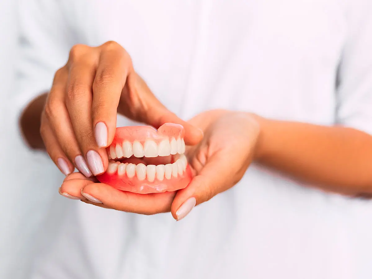 Bethpage Dentists On Dentures And Dental Implants